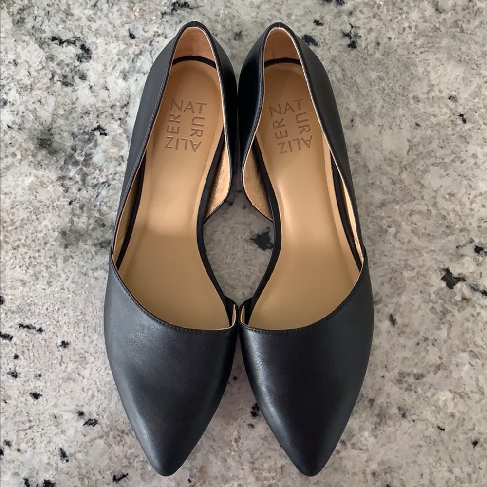 NEW Naturalizer Black Flat